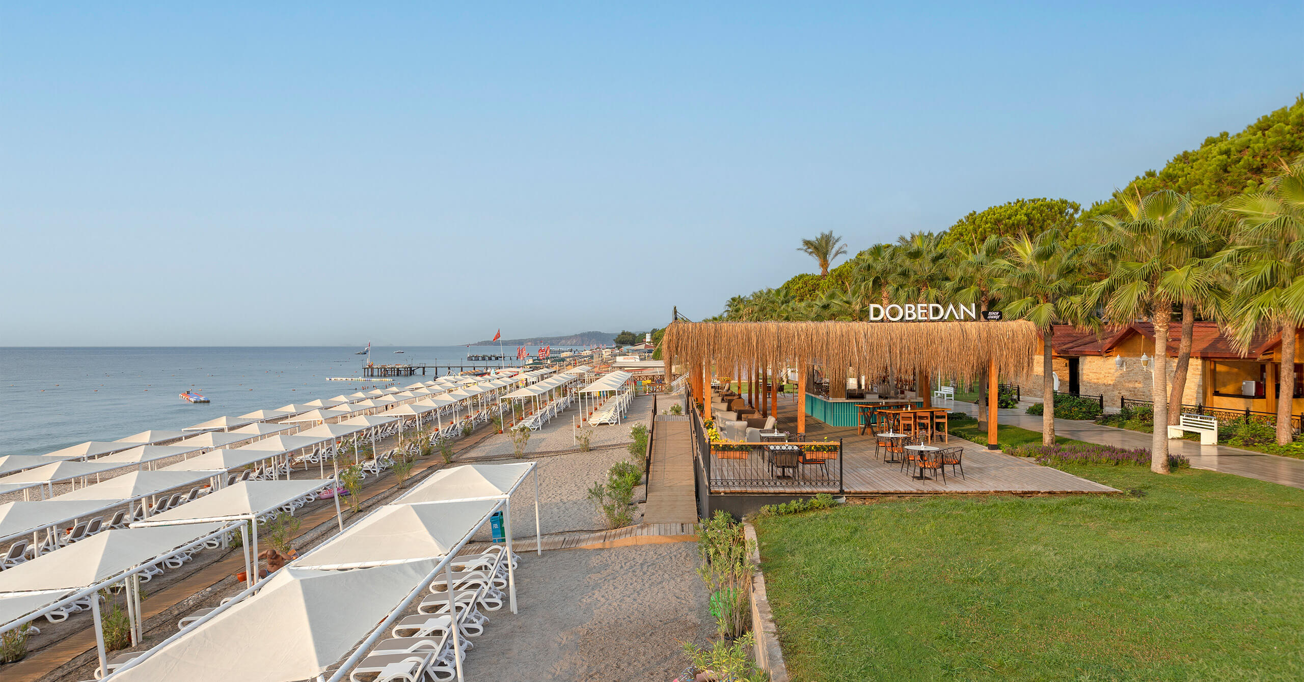 Dobedan World Palace Lounge Bar Slider3
